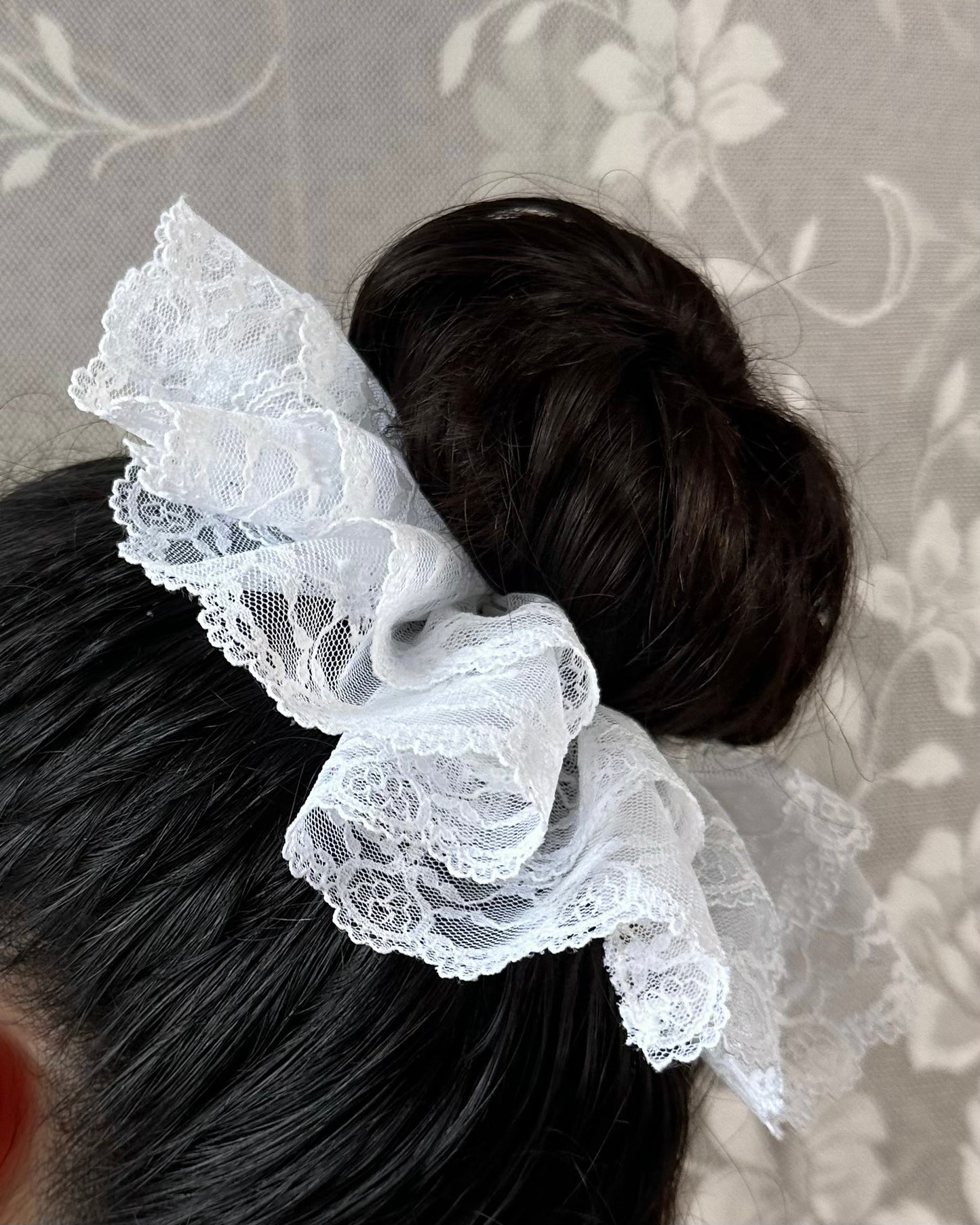 Lolita Scrunchie
