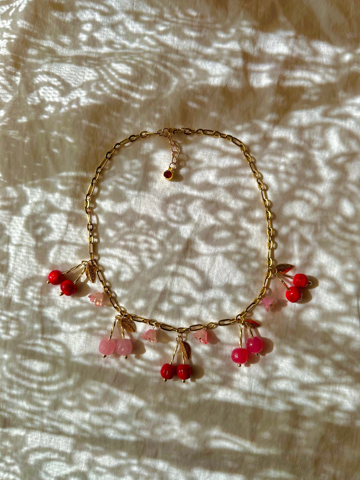 Cerezo de Flor Necklace